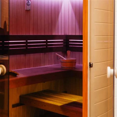 histoire sauna gay|Au sauna avec un homme mûr .